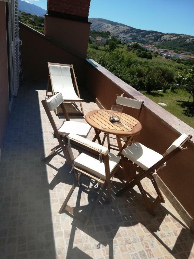Apartments Mestrovic Lopar Exterior foto